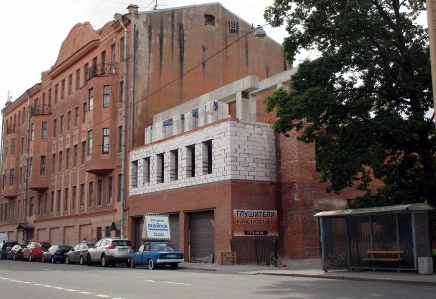 ГУП «Смольнинское» незаконно строит трехэтажную мойку на 17-й линии В. О. - «Свежие новости строительства»