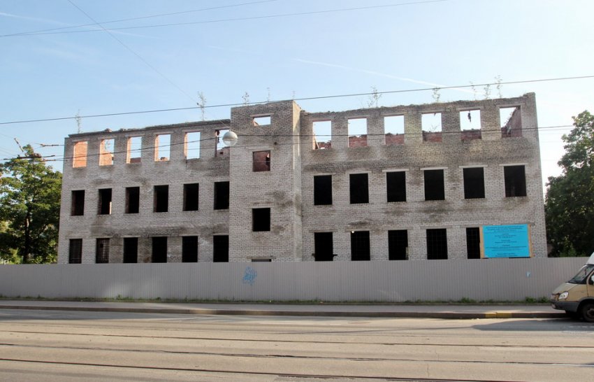 Недостроенное общежитие на улице Трефолева сносить не будут - «Свежие новости строительства»