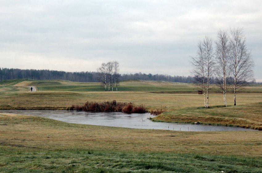 На окраине Петергофа официально сдали открытый летом гольф-комплекс - «Свежие новости строительства»