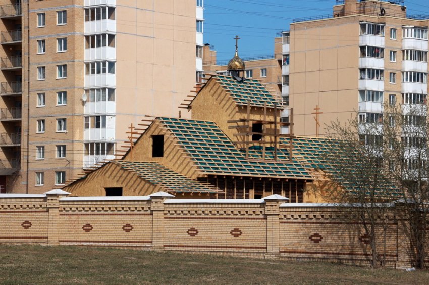 На территории психинтерната в Красном Селе строят церковь - «Свежие новости строительства»