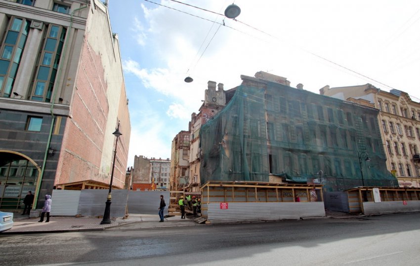 Часть дома Малоземовой на Лиговке снесли ради временной дороги во двор - «Свежие новости строительства»