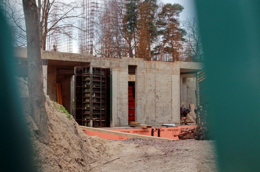 Смольный требует снести самострой на Межозерной улице в Шувалове - «Свежие новости строительства»