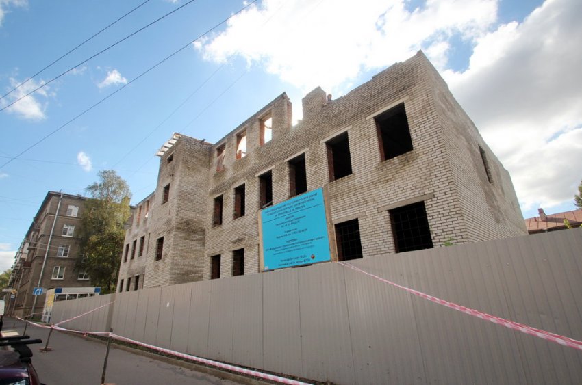 Недостроенное здание на улице Трефолева начали сносить - «Свежие новости строительства»