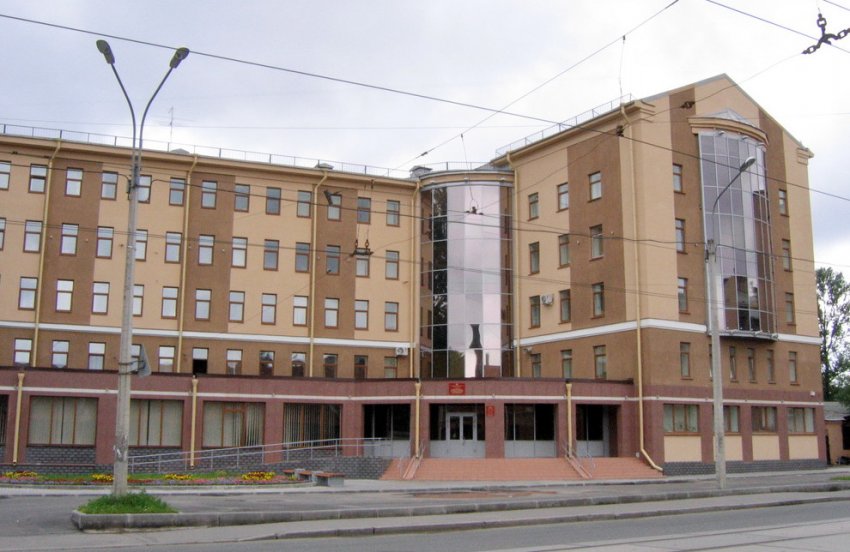 Незаконно расширенное здание на Кондратьевском легализовали - «Свежие новости строительства»