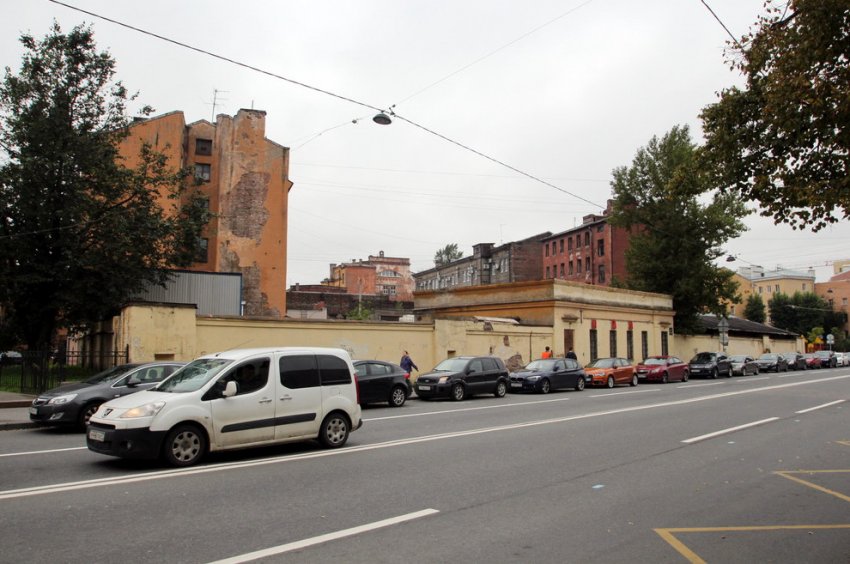 На улице Моисеенко возвели жилой дом со скругленным углом - «Свежие новости строительства»