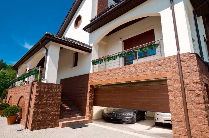 Ворота «АЛЮТЕХ»: красота, не требующая жертв - «Новости рынка недвижимости»