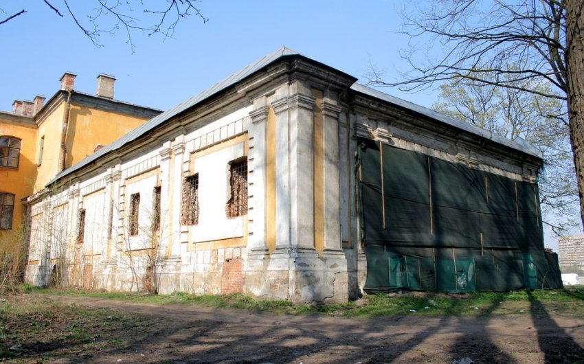 Заброшенный флигель на Смольной завершили капитально ремонтировать - «Свежие новости строительства»