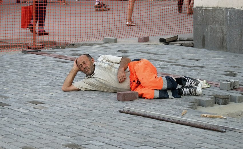 Какие проблемы могут быть у производителей тротуарной плитки? - «Строительные Материалы»