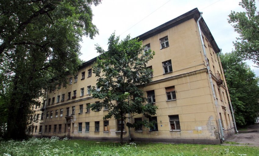 На Уткином проспекте в рамках реновации снесли второй жилой дом - «Свежие новости строительства»