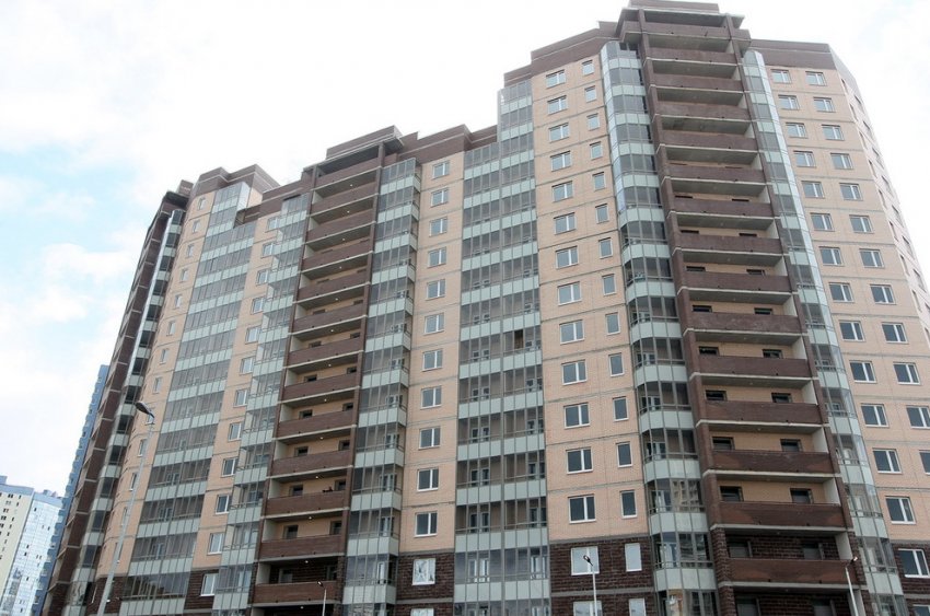 На Туристской улице возвели часть жилого дома для сотрудников МЧС - «Свежие новости строительства»