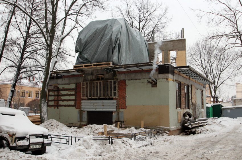 Бывшую прачечную на Большом проспекте В. О. незаконно надстраивают - «Свежие новости строительства»