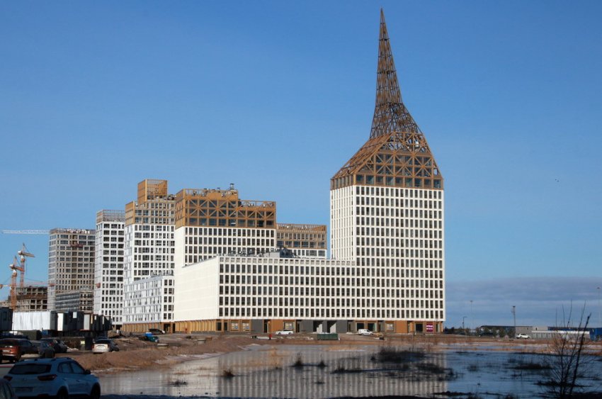 На намыве построили первые дома с золочеными завершениями - «Свежие новости строительства»