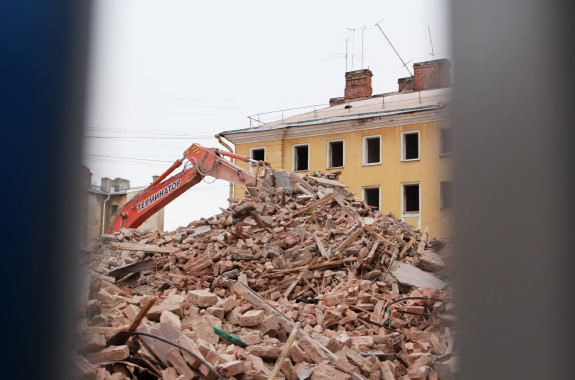 Снос старинного дома на Загородном, 19, завершат завтра - «Свежие новости строительства»