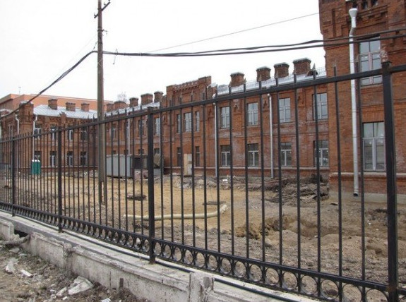 Больницу на улице Красина откроют после реконструкции в 2014 году - «Свежие новости строительства»