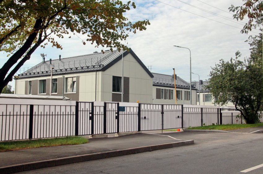 В Павловске на месте Монмартра появилась футбольная площадка - «Свежие новости строительства»