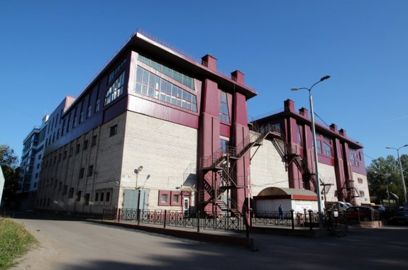 Надстроенный офисами гараж на Удельном хотят сдать осенью - «Свежие новости строительства»