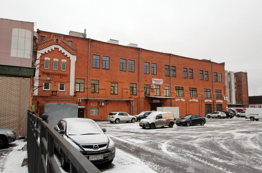 На Перевозной набережной снесли старинное здание мануфактуры - «Свежие новости строительства»