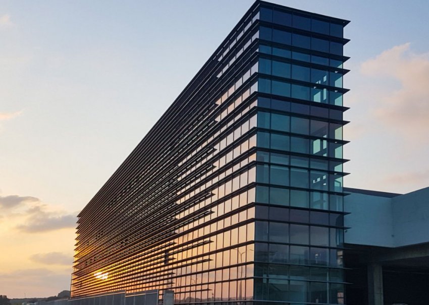 Zeev Shalom Center: стекло Pilkington Glass Russia в Израиле - «Строительные Материалы»