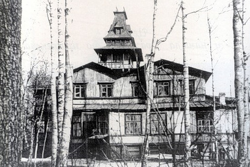 На Тихорецком проспекте отстраивают из бетона новодел дачи Бенуа - «Свежие новости строительства»