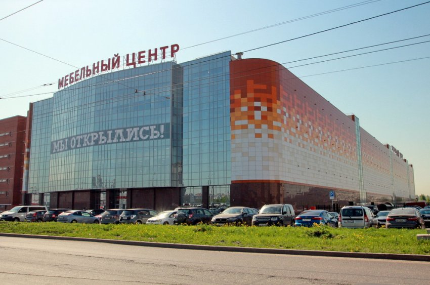 Недострой ткацкой фабрики на Богатырском стал мебельным центром - «Свежие новости строительства»
