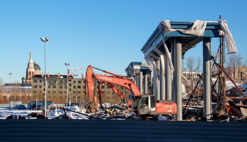 На Обводном канале разбирают сгоревший гипермаркет «Лента» - «Свежие новости строительства»