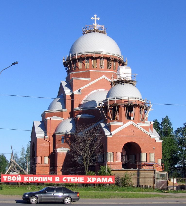 Сретенскую церковь в Муринском парке освятили спустя семь лет после сдачи - «Свежие новости строительства»