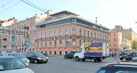 Надстроенный дом Головкина на Ждановской надстривают по новой - «Свежие новости строительства»