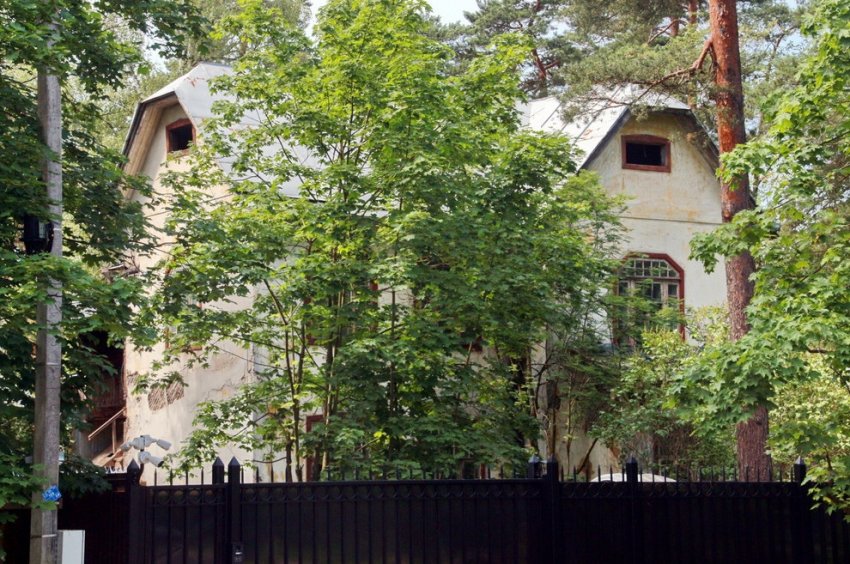 Дачу Павлова на Советском проспекте в Тарховке разберут и соберут - «Свежие новости строительства»