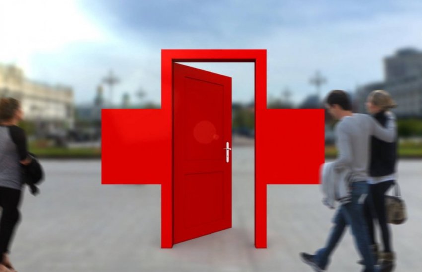 Красная дверь: какой памятник хотят установить врачам-героям - «Строим Город»