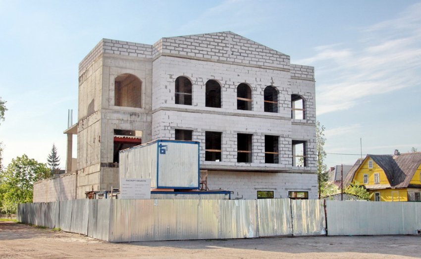 Смольный и Бакунин бьются в суде с самостроем у станции Стрельна - «Свежие новости строительства»