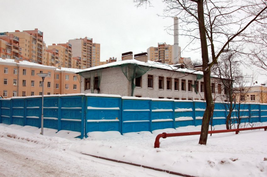 Смольный передумал выкупать брошенный детский сад на проспекте Стачек - «Свежие новости строительства»