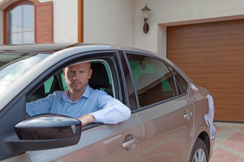 И в зной, и в холод: как подобрать ворота для гаража, которые прослужат много лет - «Технологии строительства»