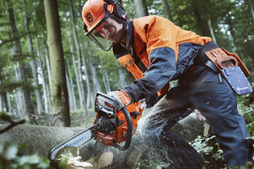 Осенний марафон: какая техника поможет привести в порядок город осенью - «Строим Город»