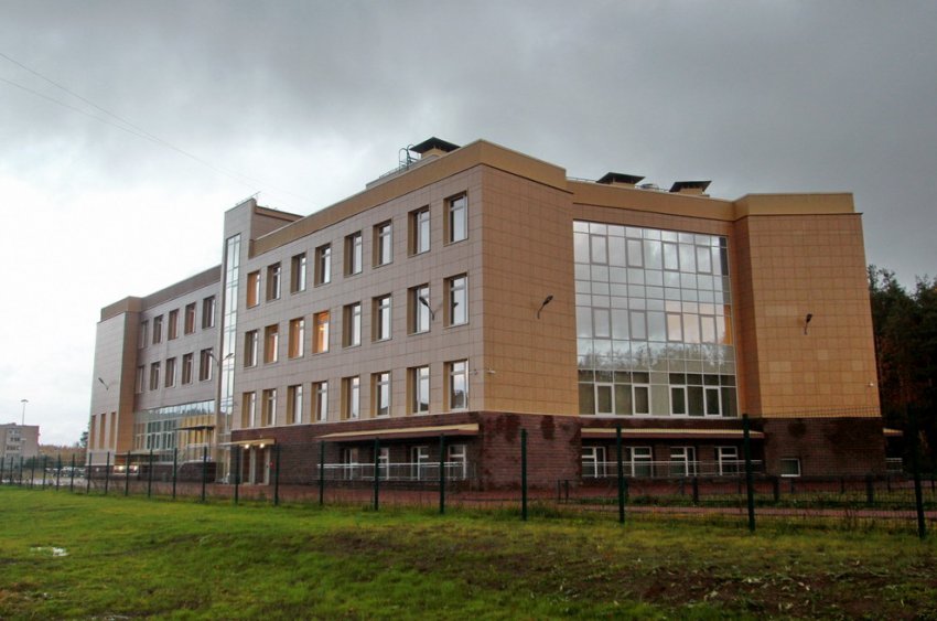 В Ломоносове на Ораниенбаумском проспекте построили школу искусств - «Свежие новости строительства»