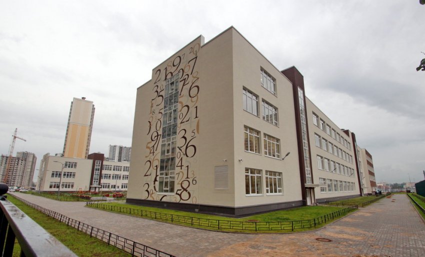 Во дворах на Архивной улице ЛСР завершила строительство школы - «Свежие новости строительства»