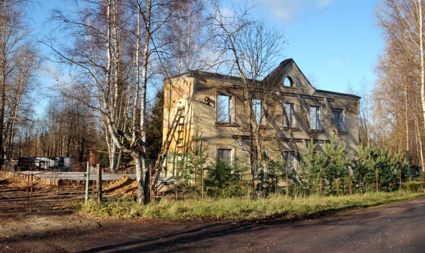 «Сталинке» на Михайловской улице в Ломоносове решили оставить фасад - «Свежие новости строительства»