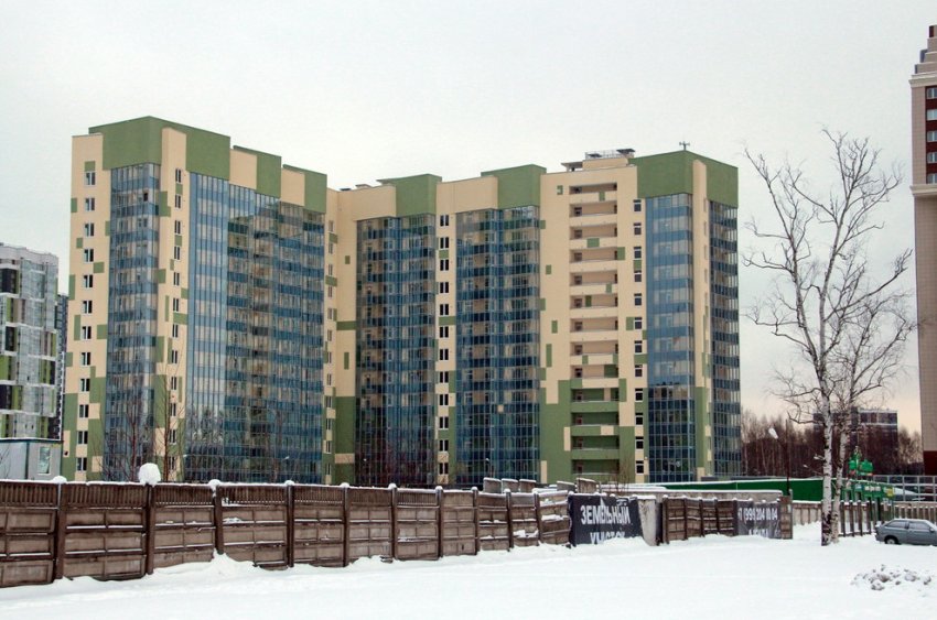 В квартале-«муравейнике» на проспекте Маршала Блюхера сдали новый дом - «Свежие новости строительства»