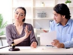 Четыре сделки, которым грозит отмена, если на них нет согласия супруга - «Дайджест»