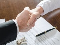 Договор купли-продажи при покупке квартиры: нюансы оформления и образец 2021 года - «Риэлторские технологии»