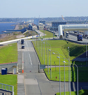 Городская дамба: благодаря ей Санкт-Петербург живет без наводнений - «Строим Дороги»