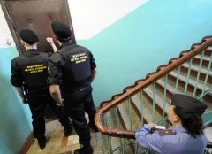 Экономисты объяснили схему выселения россиян за долги - «Дайджест»