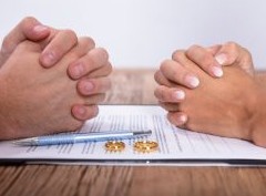 Как правильно делить долг между супругами: неожиданное решение Верховного суда - «Дайджест»