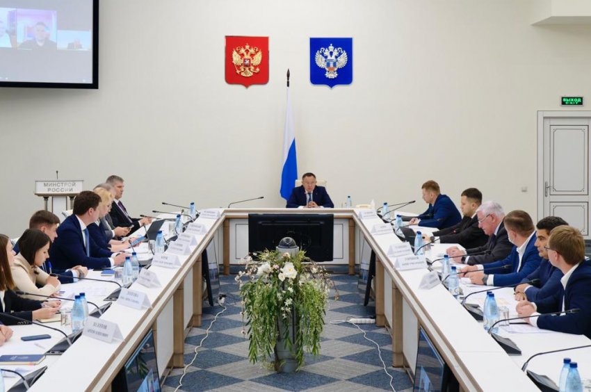 Ирек Файзуллин провёл совещание по строительству радиолокатора на позиции «Зименки» - «Свежие новости строительства»