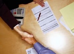 Поручитель по ипотеке: условия, ответственность, отличия от созаемщика, как снять поручительство - «Ипотека»