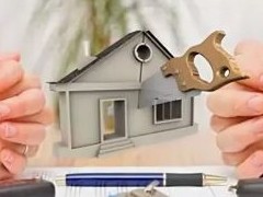 После развода жена отсудила у мужа полквартиры, но в итоге суд обязал ее ежемесячно платить бывшему супругу деньги - «Дайджест»