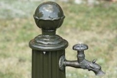 Правила пользования водой в 2021 году: счетчик в колодце, плата за уличную колонку и личную скважину - «Дайджест»