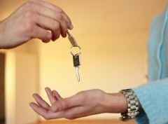 Россиян предостерегли от сдачи квартир в аренду родственникам - «Дайджест»