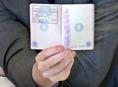 Женщина купила квартиру с прописанным жильцом, а тот через 4 года отсудил у нее большую часть жилья - «Дайджест»