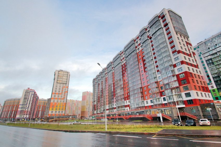 На Комендантском завершили строить жилой комплекс из четырех «елочек» - «Свежие новости строительства»