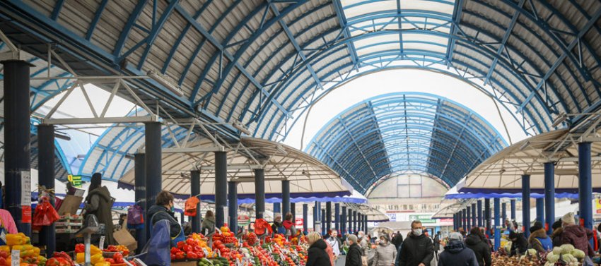 Томаты по 4 рубля и хурма от 3. Что почем на Комаровке в начале ноября - «Свежие новости строительства»